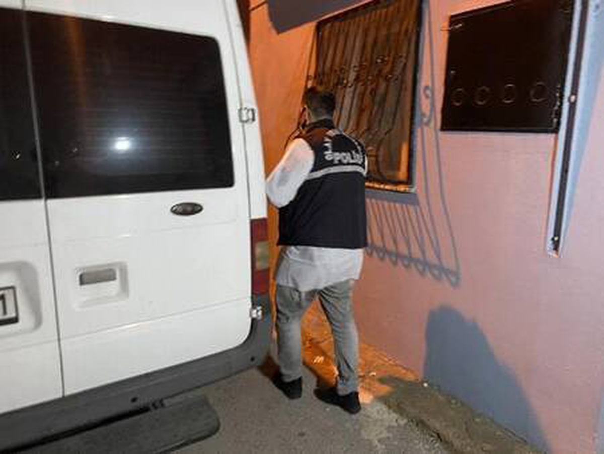 Yalnız yaşayan yaşlı adam, gözleri oyuk halde evinde ölü bulundu
