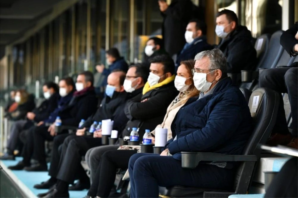 Son dakika haber! Bakan Kasapoğlu ve Başkan Yavaş, Ankara derbisinde