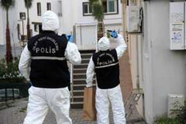 Son dakika haber! Polis evinde ölü bulundu, System.String[]