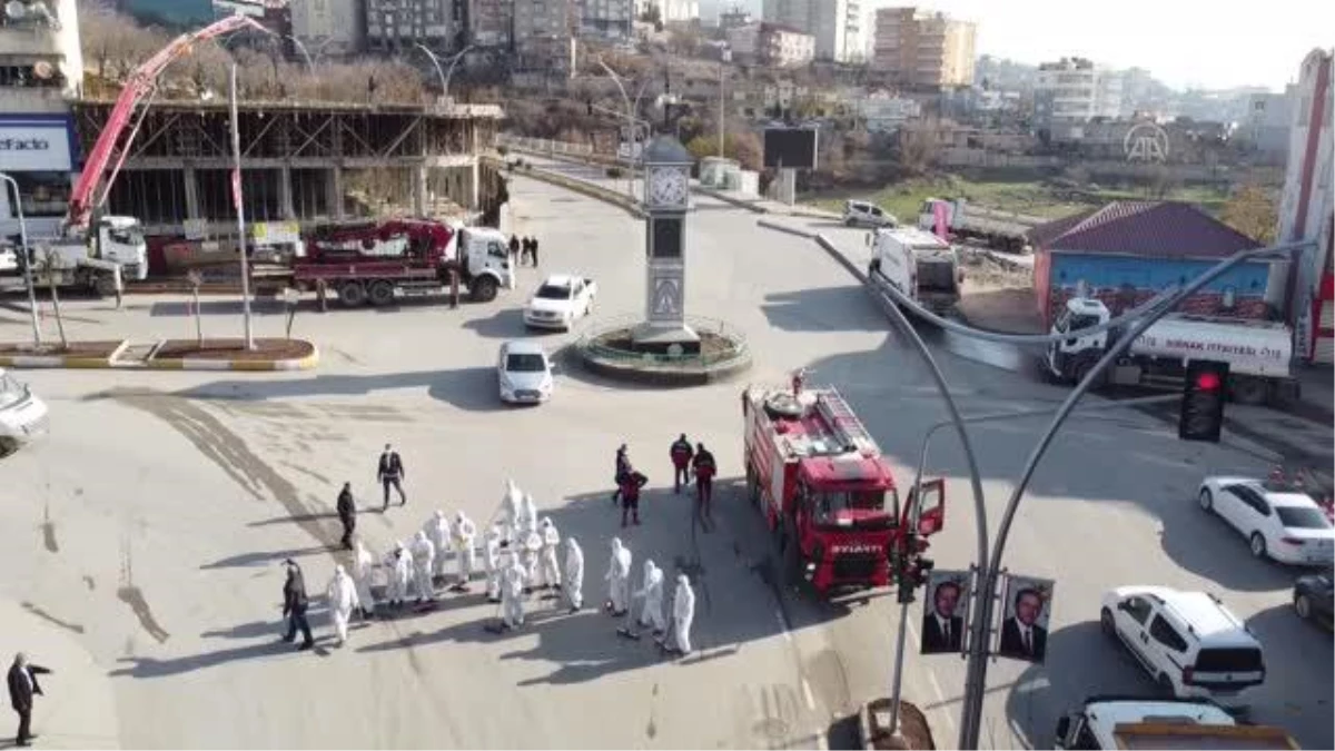 Son dakika! Şırnak Belediyesi cadde ve sokaklarında dezenfeksiyon çalışması yapıldı