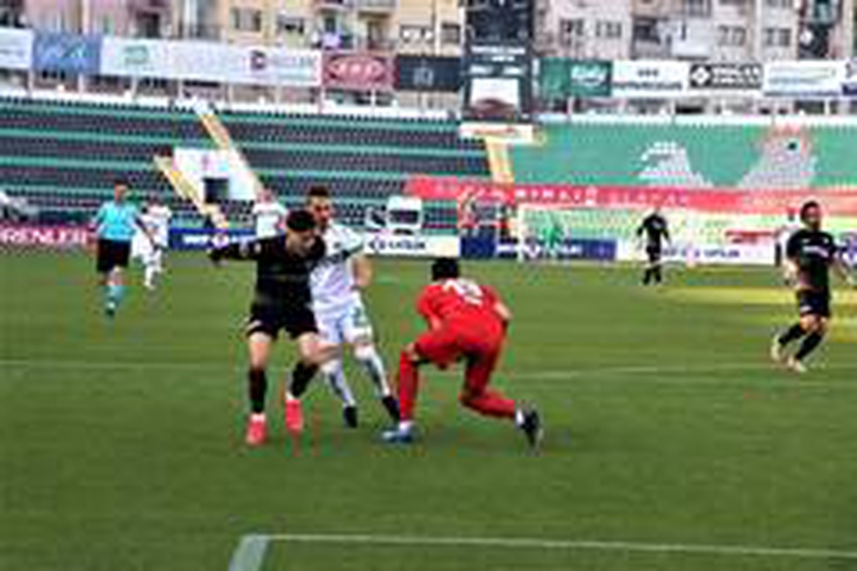 Süper Lig: Denizlispor: 1 - A. Alanyaspor: 0 (İlk yarı)