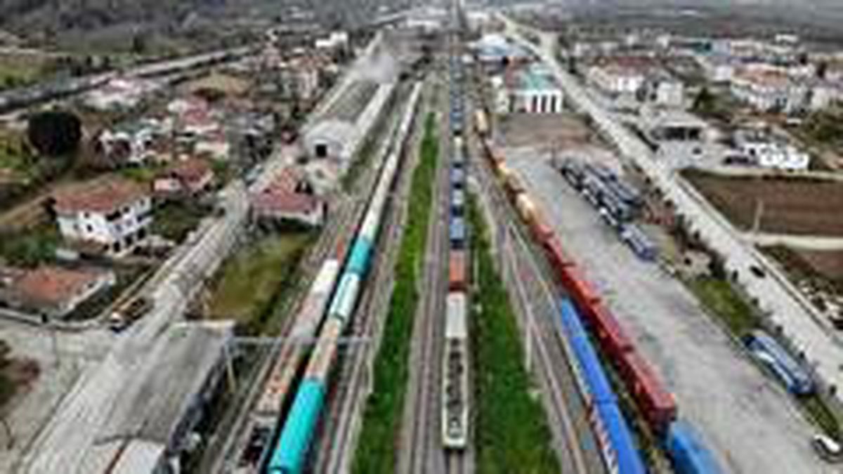 Çin\'e gönderilen tren Sakarya\'da havadan görüntülendi