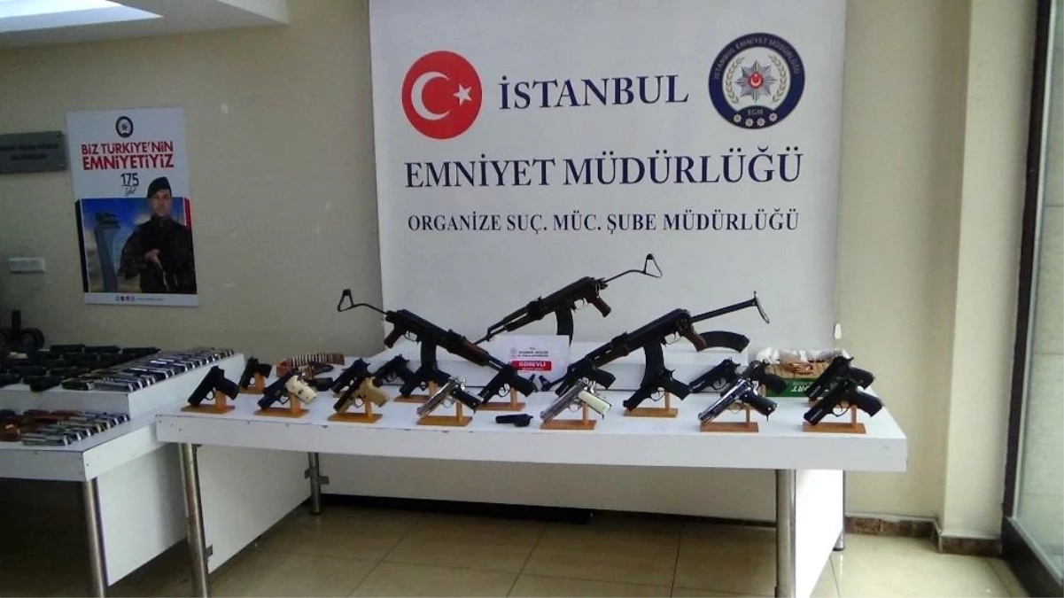 İstanbul\'da yasa dışı silah ticareti operasyonu: 16 şüpheli yakalandı