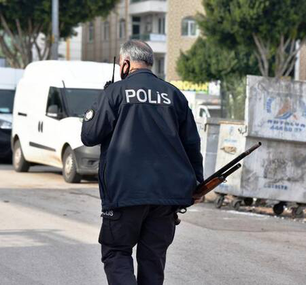 Motosiklet kavgasında gözaltına alınınca bayıldı