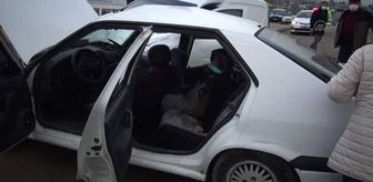 Otomobille hafif ticari araç çarpıştı: 4 yaralı