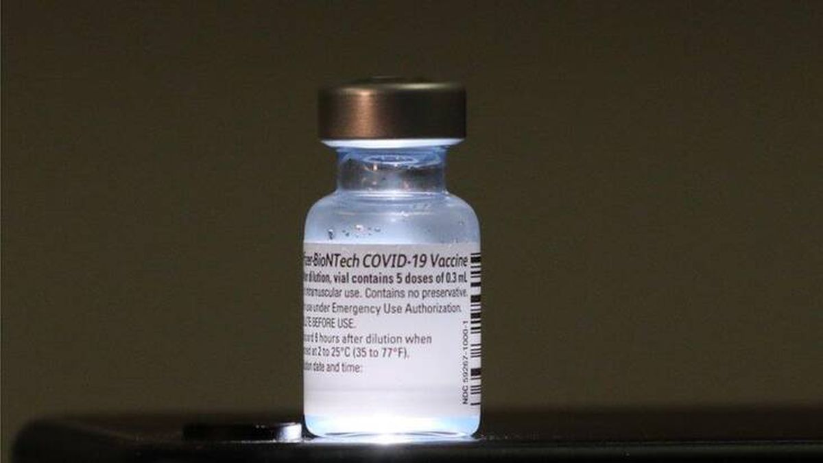 Avrupa İlaç Ajansı Pfizer ve BioNTech\'in koronavirüs aşısını onayladı