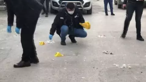 Sokakta ses bombası patladı