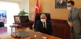 Vali Günaydın, AA'nın 'Yılın Fotoğrafları' oylamasına katıldı