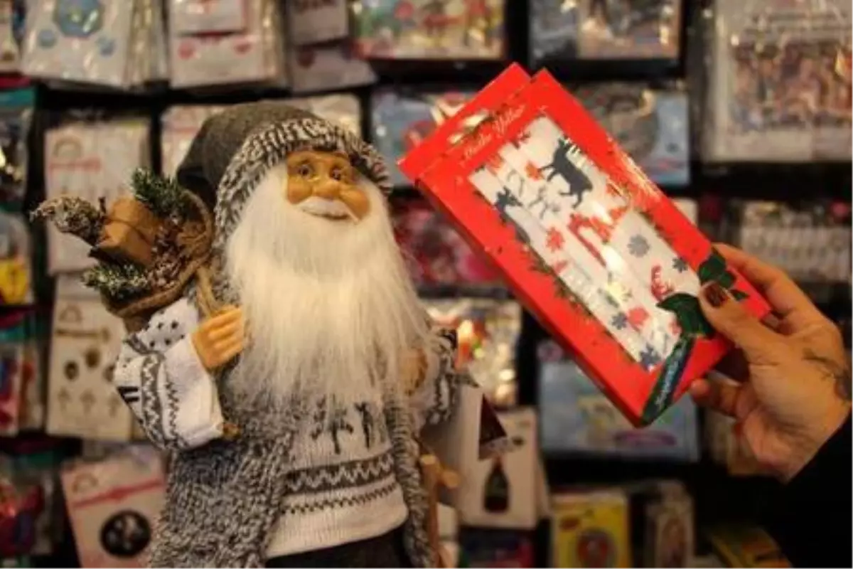 Yılbaşı konseptli maskelere yoğun ilgi