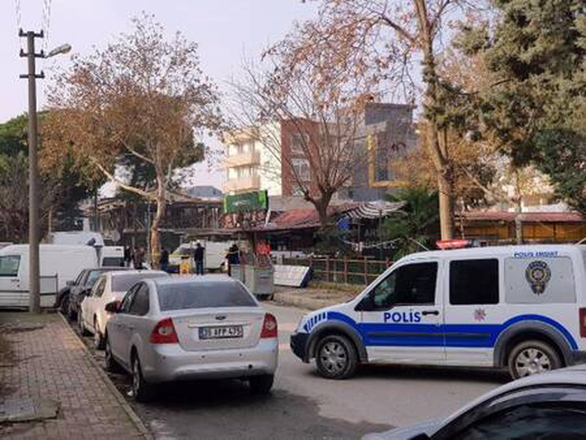 Büfede silahlı saldırı: 1 ölü, 1 yaralı