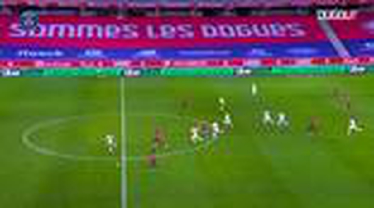 Kimpembe\'nin Burak Yılmaz\'a Yaptığı İnanılmaz Defansif Müdahale