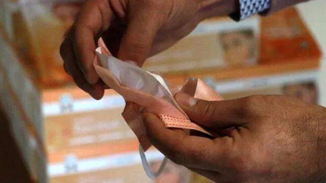 Koronavirüsü yüzde 99.9 oranında öldürdüğü öne sürülen maske Türkiye'de Koronavirüsü yüzde 99.9 oranında öldürdüğü öne sürülen maske Türkiye'de