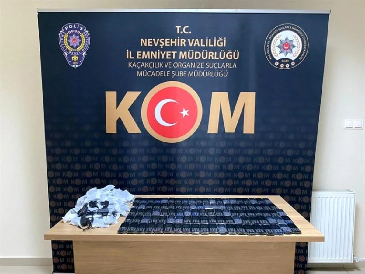 Nevşehir\'de 100 adet kaçak cep telefonu ele geçirildi