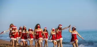 Noel annelerden maskeli, kalpli sağlık mesajı