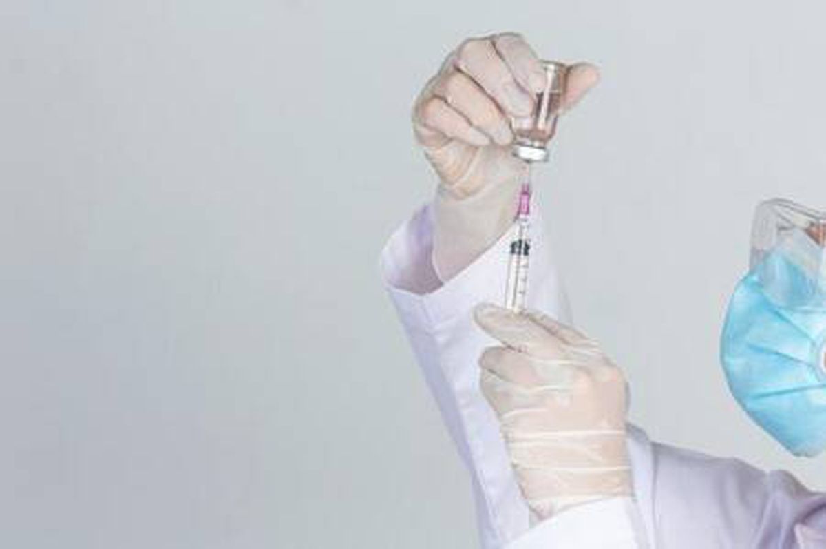 Pfizer/BionTech ve Moderna\'dan aşılara mutasyon testi