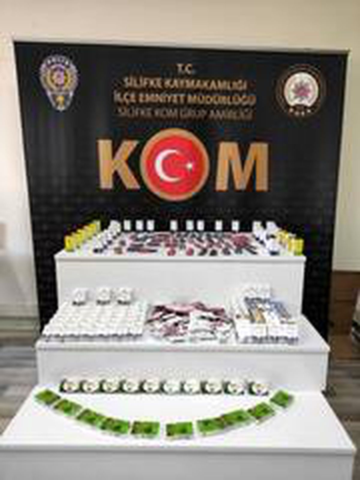 Son dakika haberi | Silifke\'de 2 bin 482 cinsel içerikli kaçak hap ele geçirildi
