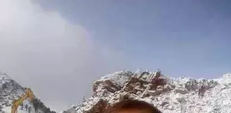 Taş ocağındaki patlatmada taş isabet eden 1 işçi öldü, 1 işçi yaralı