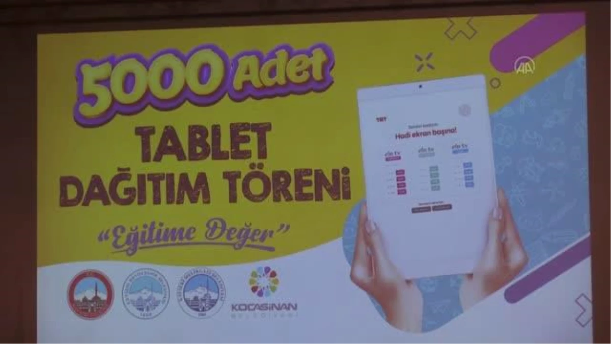 Belediyelerden eğitime 5 bin tablet desteği