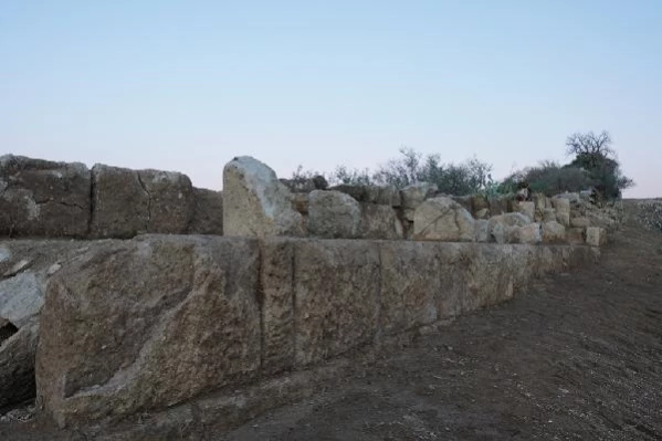 BODRUM'DA 2400 YILLIK TARİHİ HALİKARNASSOS SURLARI GÜN YÜZÜNE ÇIKIYOR