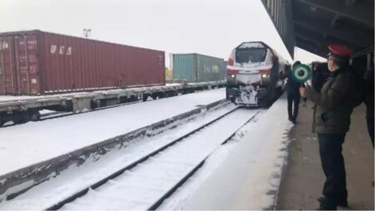 Çin'e giden ikinci ihracat treni Kars'a ulaştı
