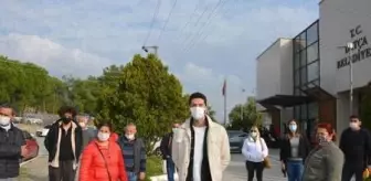 Datça Belediyesi önünde kaçak yapılarının yıkılmaması için eylem yaptılar