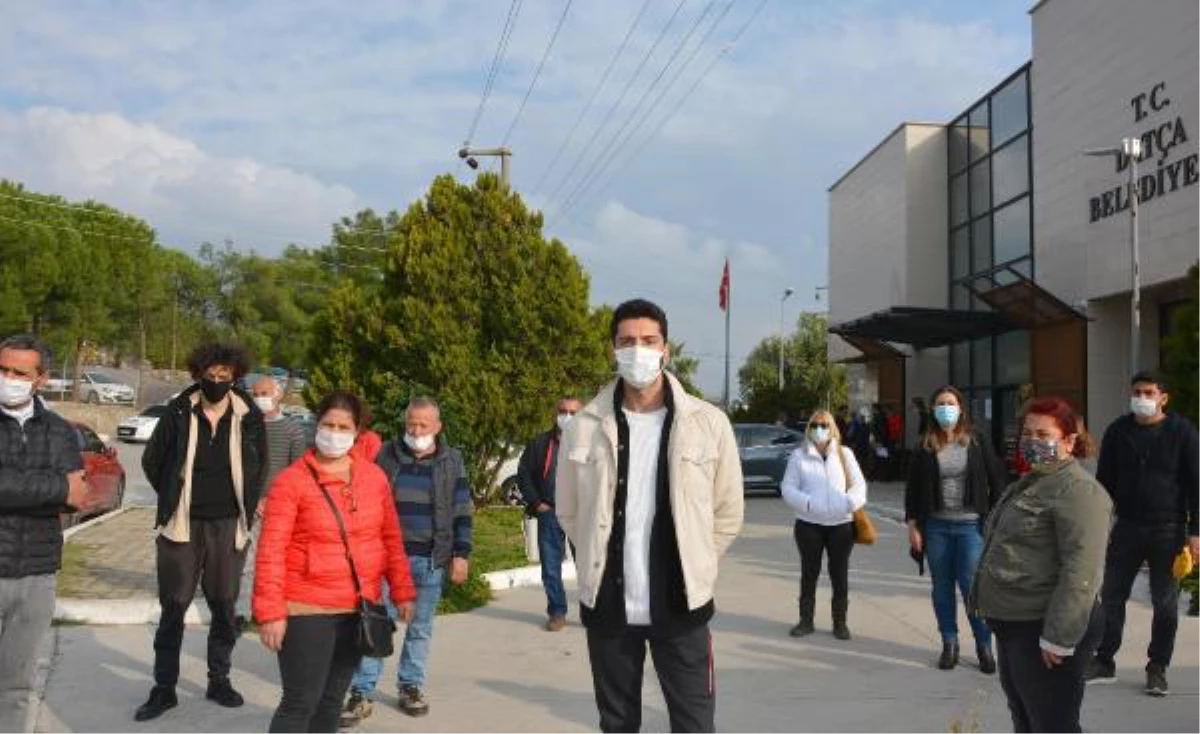 Datça Belediyesi önünde kaçak yapılarının yıkılmaması için eylem yaptılar