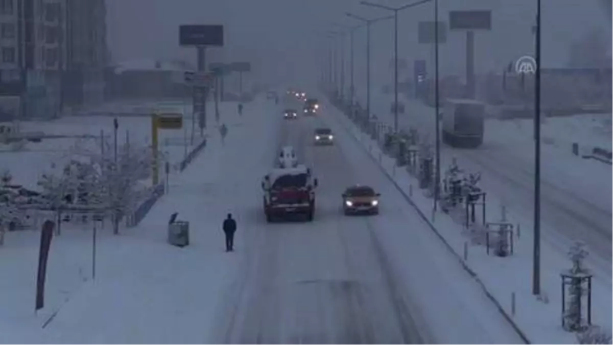 Doğu Karadeniz\'de kar yağışı etkili oluyor