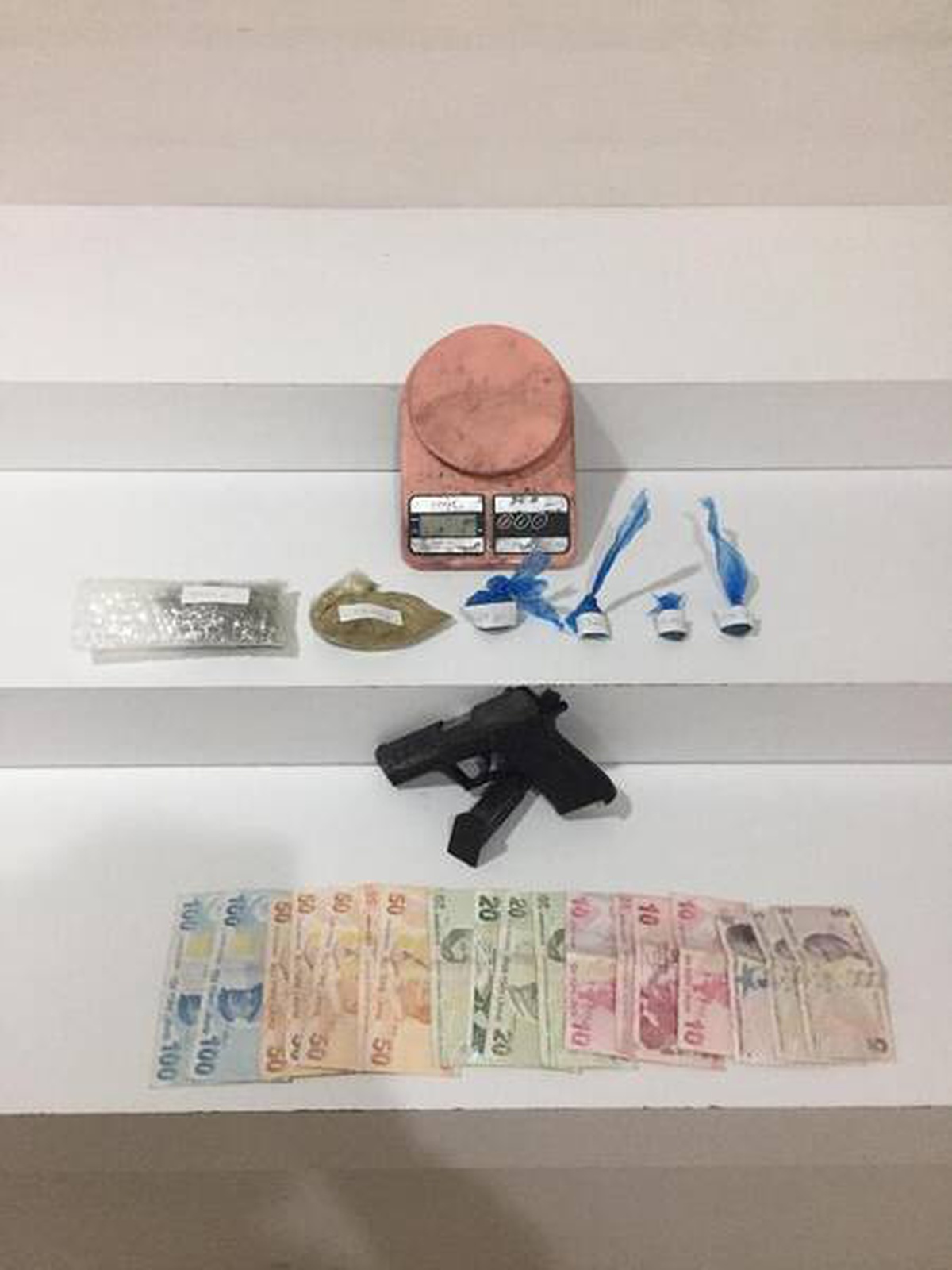 Son dakika haberi: GÜNGÖREN\'DE UYUŞTURUCU OPERASYONU: 2 GÖZALTI