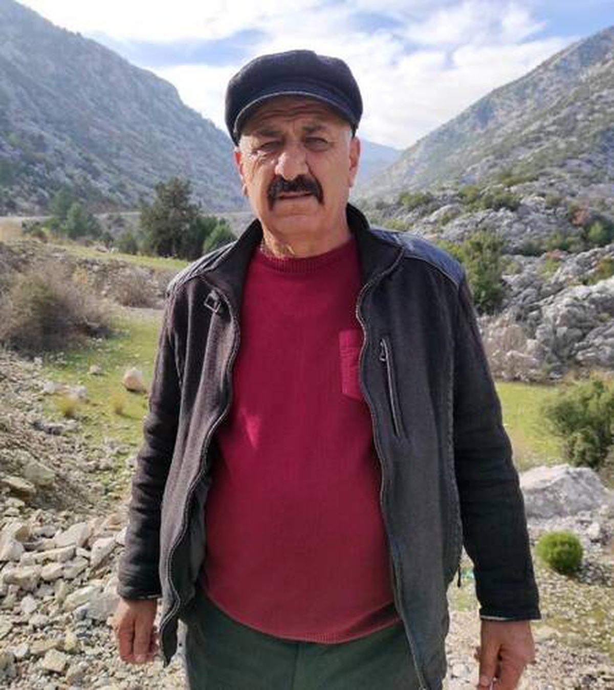 Kaçak avladıkları yaban keçisinin derisini yüzüp, not bırakarak ipe astılar (2)