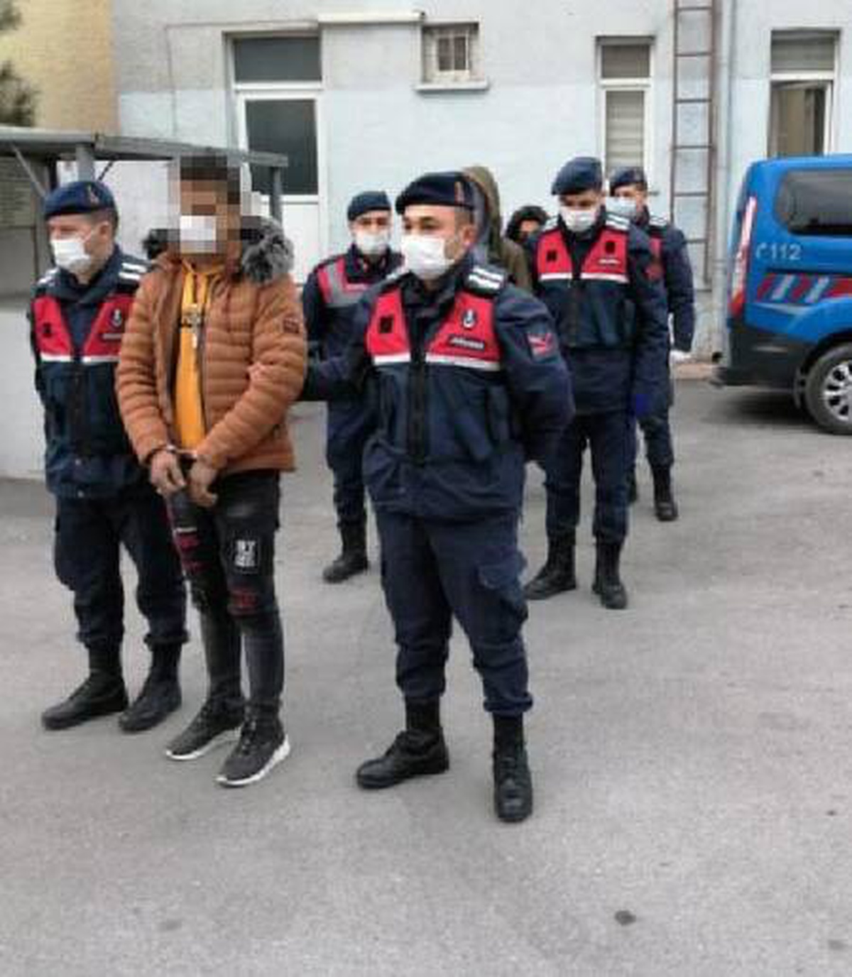 Kayseri\'de DEAŞ operasyonu; 14 yabancı uyrukluya gözaltı (2)