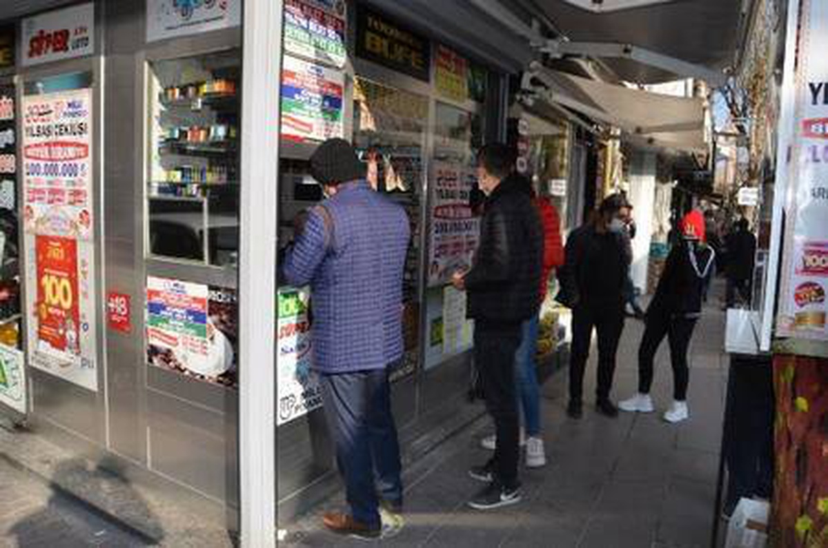 Milli Piyango\'nun yılbaşı biletlerine Aksaray\'da yoğun ilgi