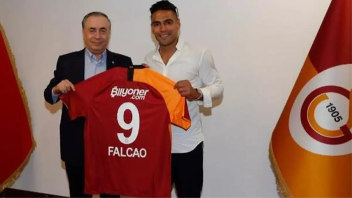 Mustafa Cengiz, Falcao için transfer ateşini yaktı: Devre arasında her şey olabilir