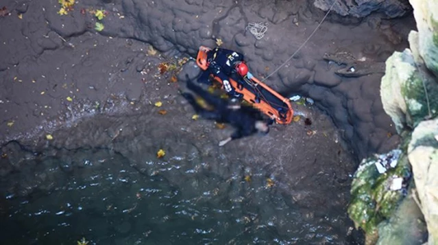 5 gündür aranıyordu! Kayıp gencin cansız bedeni, 50 metre derinliğindeki obrukta bulundu