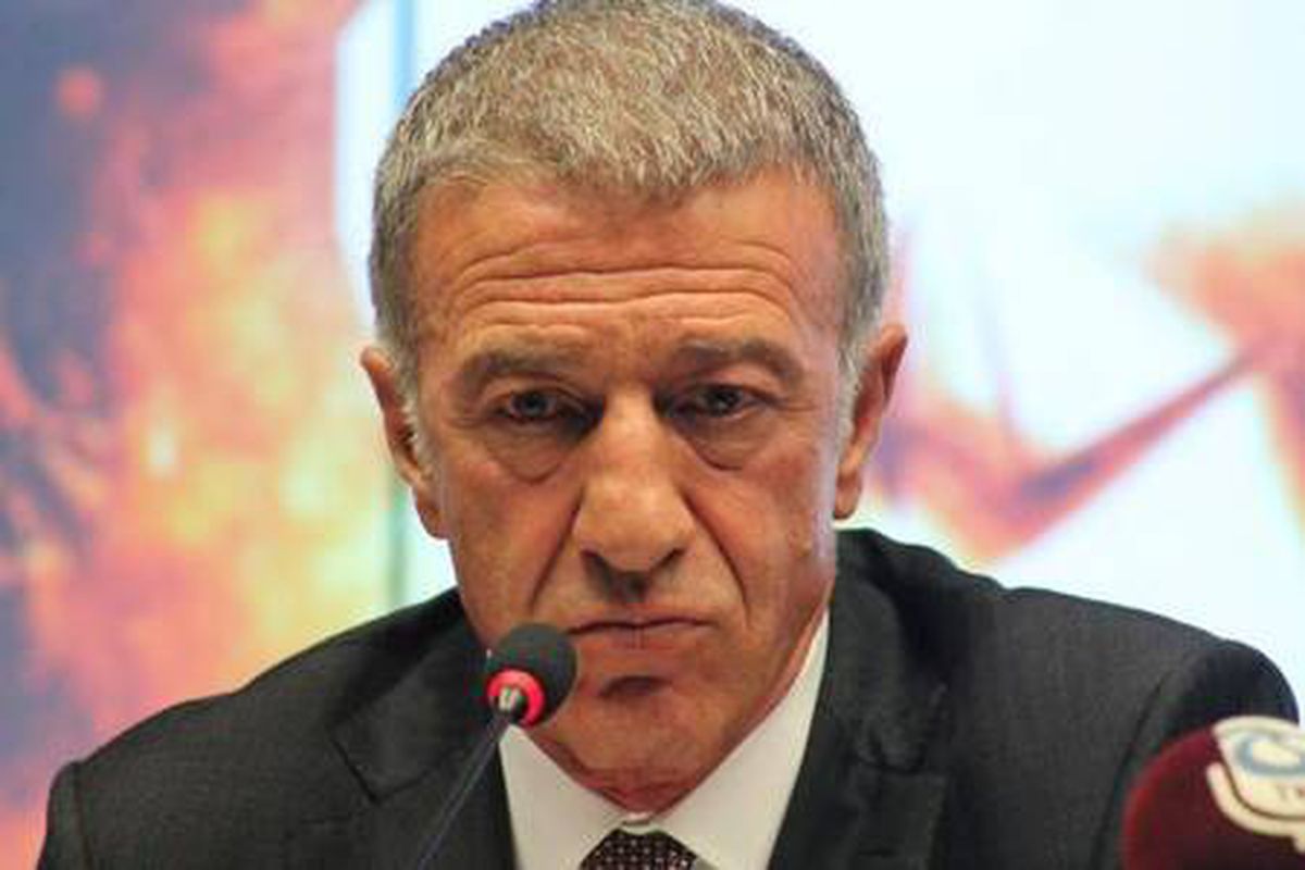 Trabzonspor Başkanı Ahmet Ağaoğlu: "Futbolcularımız, daha iyi Trabzonspor izletecektir"