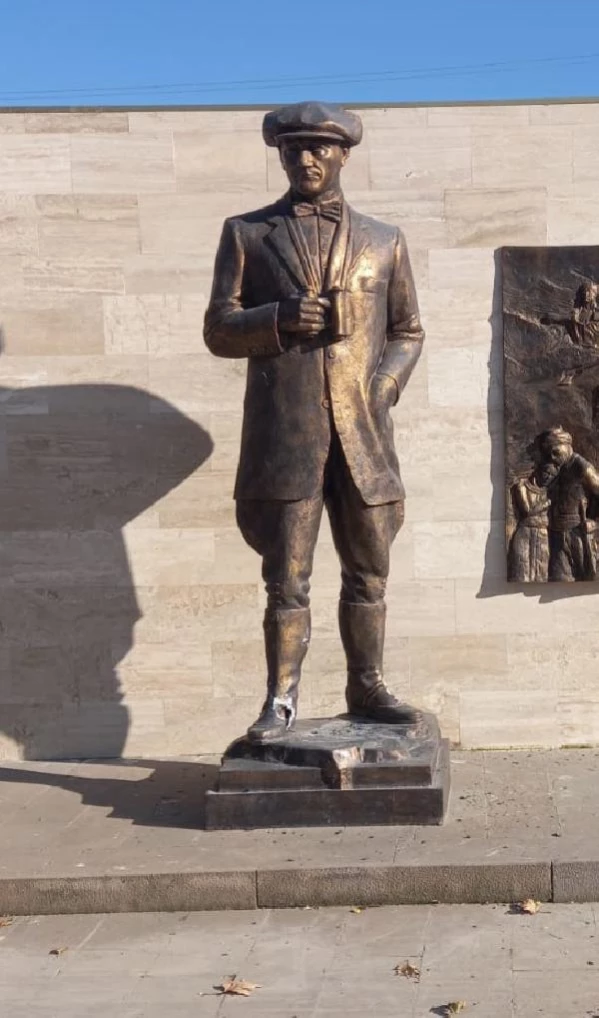 Son dakika haber! Antalya'da Atatürk'ün büstü ve heykeline saldırı