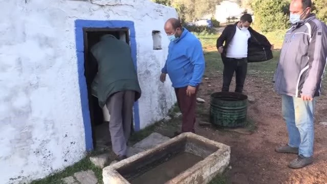 Bodrum'da şebeke suyu verilemeyen mahallede su ihtiyacı kuyulardan karşılanıyor