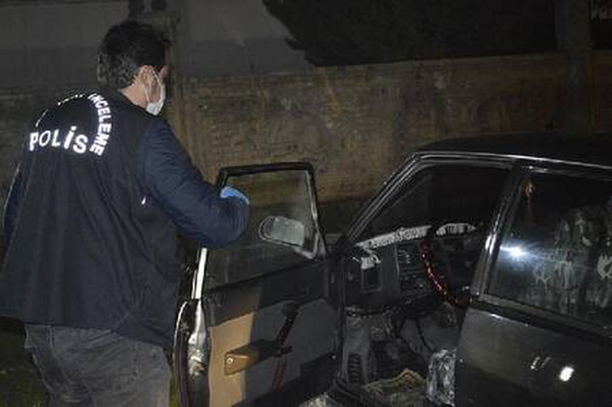 Camını kırdıkları otomobilden parayı çalıp, kaçtı