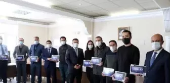 Erciş'te 586 öğrenciye tablet desteği