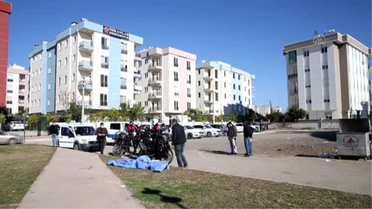 Muratpaşa\'da bir kişi parkta ölü bulundu