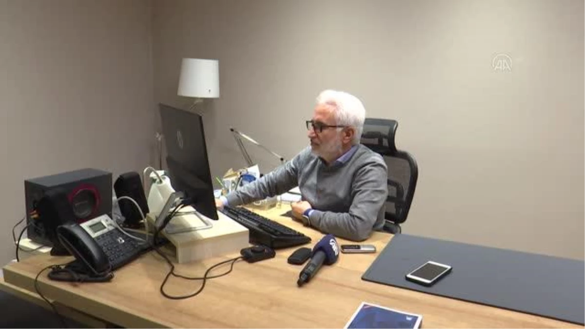 Ülke TV Genel Yayın Yönetmeni Hasan Öztürk, AA\'nın "Yılın Fotoğrafları" oylamasına katıldı