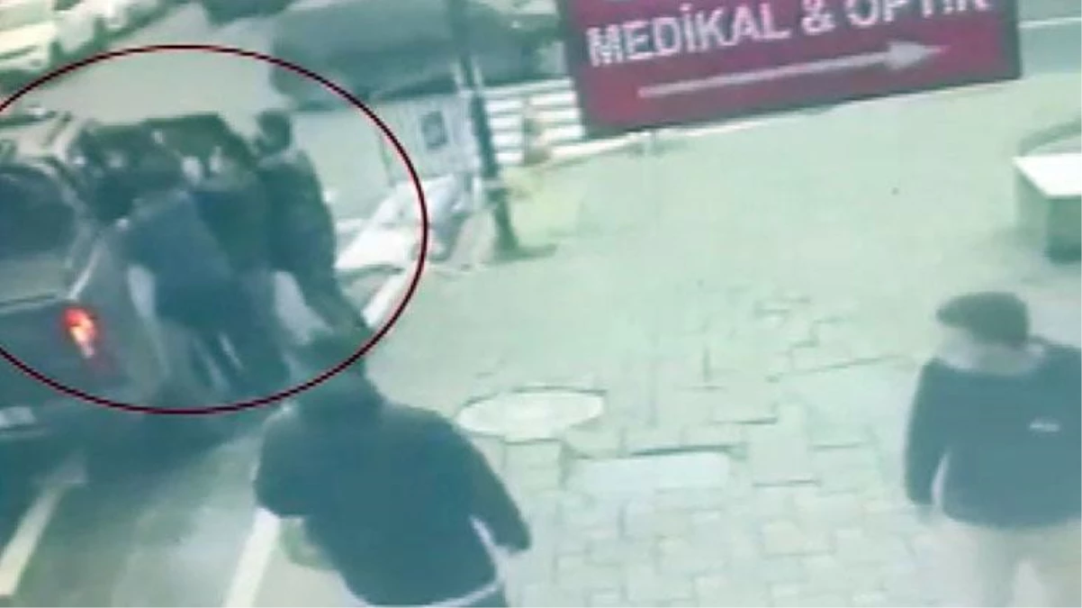 4 Çinli, İstanbul\'un göbeğinde adam kaçırdı! Güvenlik kameraları o anda kayıttaydı
