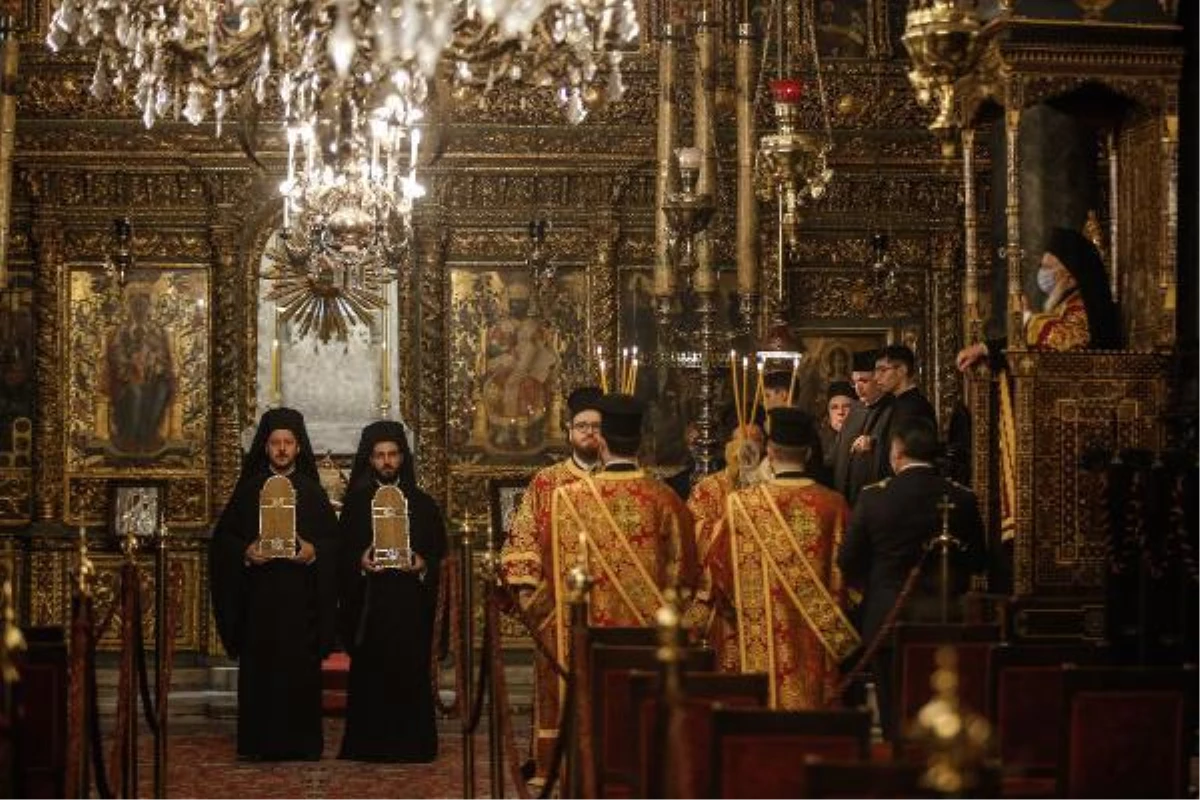 Fener Rum Ortodoks Patrikhanesi\'nde koronavirüs gölgesinde Noel ayini
