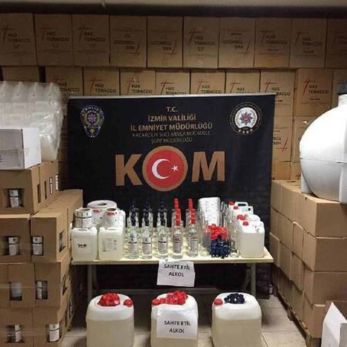 Son dakika haber! İzmir\'de yılbaşı öncesi sahte içki operasyonu: 7 gözaltı