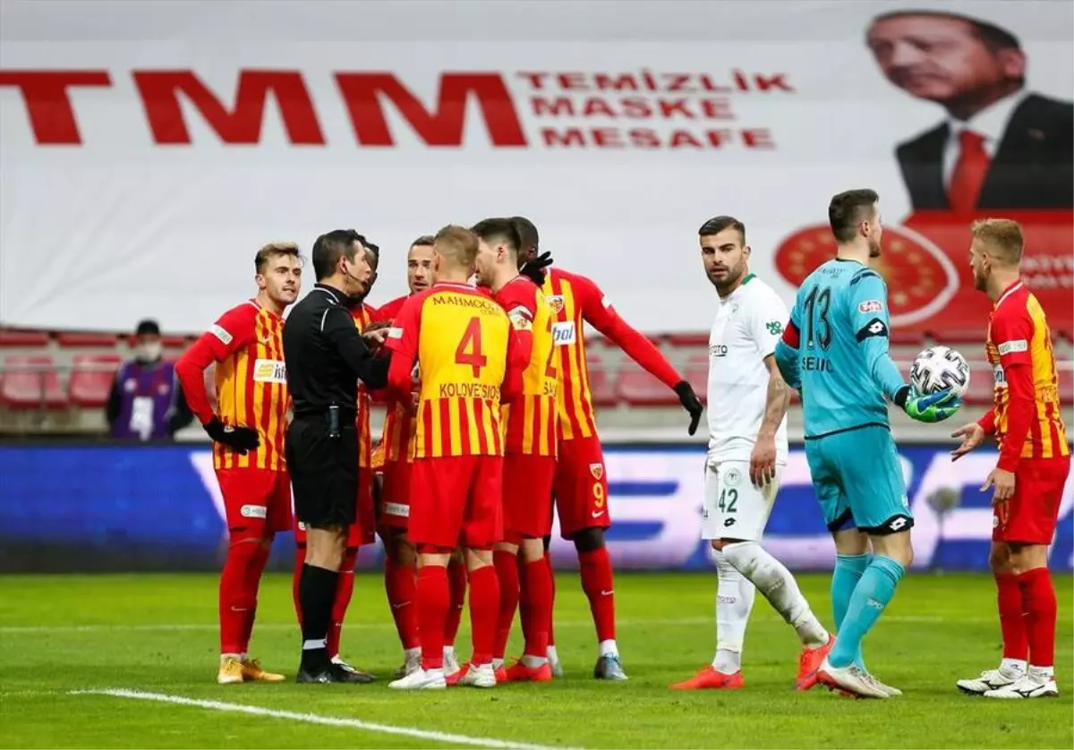 Kayserispor, Konyaspor maçında oyundan atılan Lennon\'ın kartını iptal istiyor