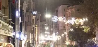 Kısıtlamanın başlamasıyla İstiklal Caddesi turistlere kaldı