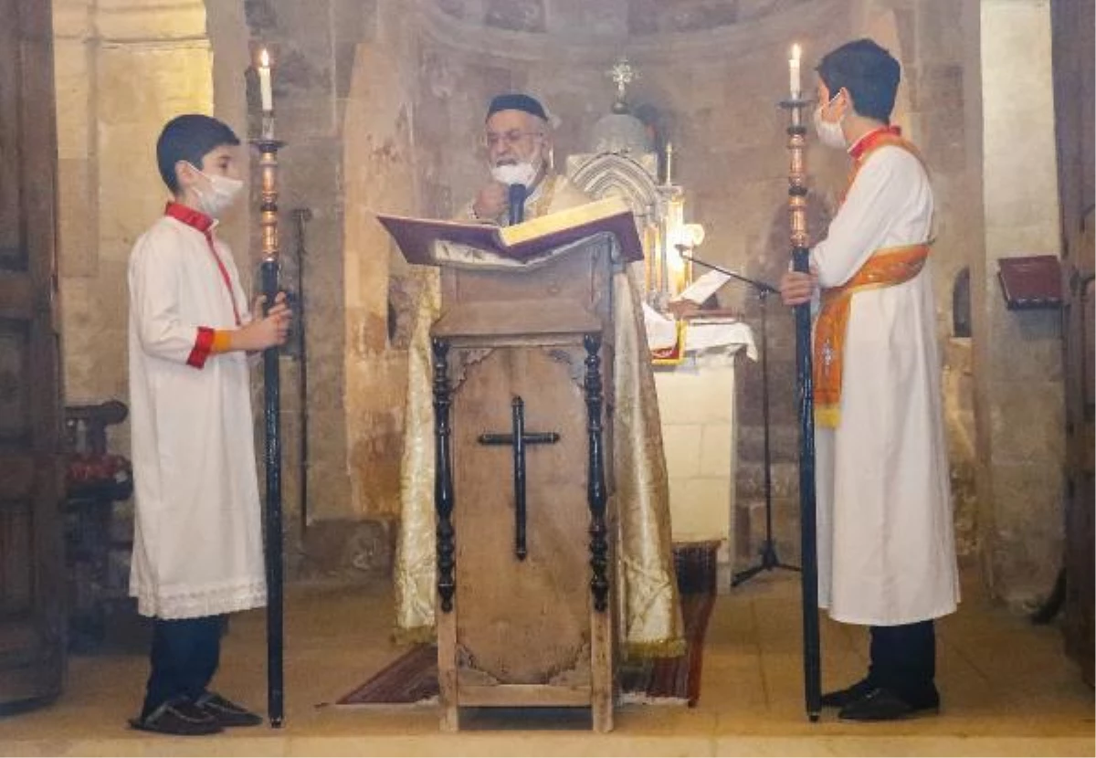 Mardin\'de, Süryani cemaatinden salgının bitmesi için dua