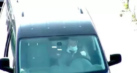 Trafik denetiminde dronu fark edince emniyet kemerini taktı Trafik denetiminde dronu fark edince emniyet kemerini taktı