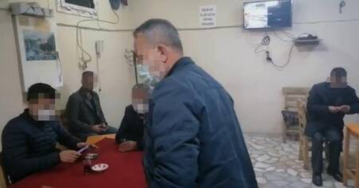 Son dakika... Kıraathanede oyun oynayan 9 kişiye 28 bin 350 lira ceza