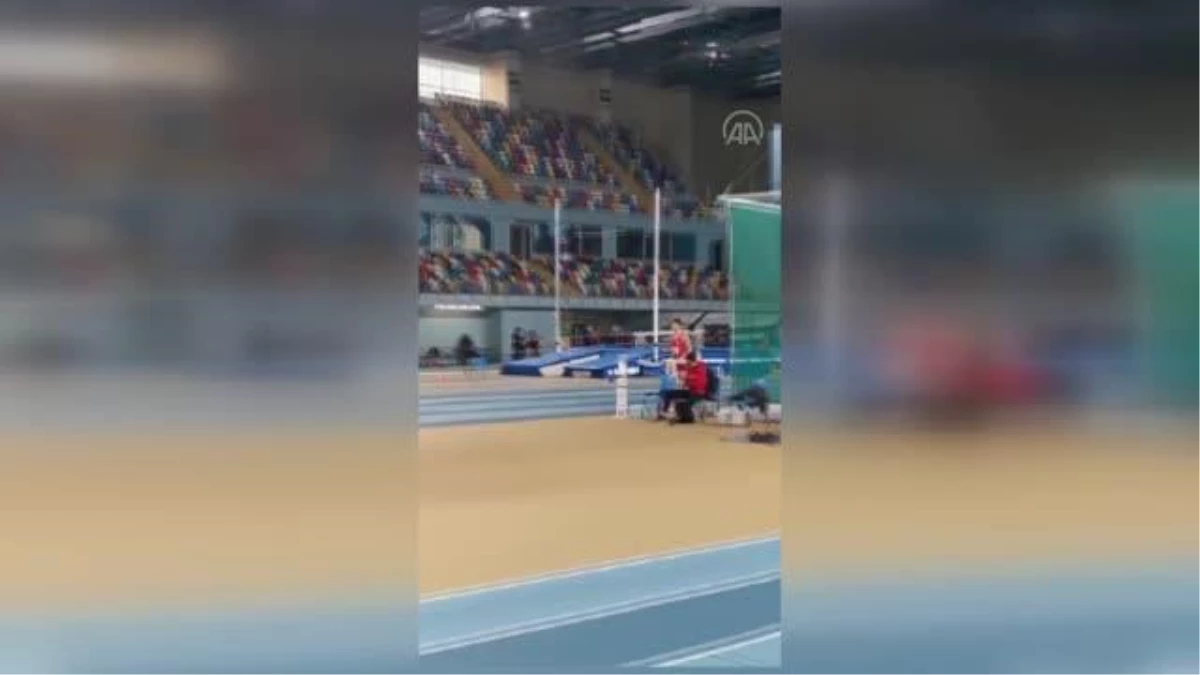 Milli atlet Ali Eren Ünlü, yüksek atlamada 18 yaş altı salon Türkiye rekorunu kırdı