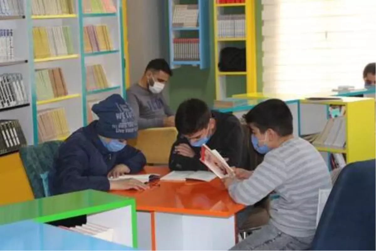 Öğrencilere kitap okuduğu süre kadar bilgisayar oyunu ödülü